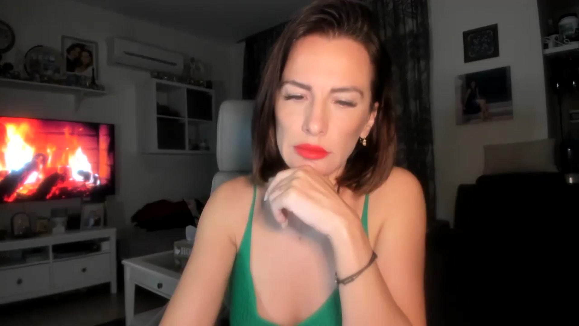 Gallery image thumbnail from Aarte_miss's myfreecams stream on, 11/11/2023, 22:51 image 20 of 20