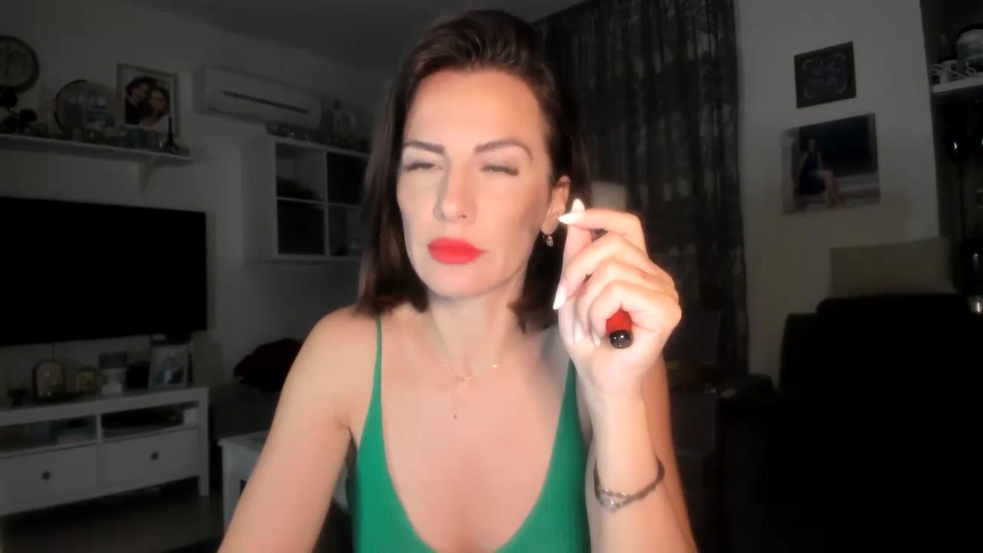 Gallery image thumbnail from Aarte_miss's myfreecams stream on, 11/11/2023, 22:51 image 8 of 20