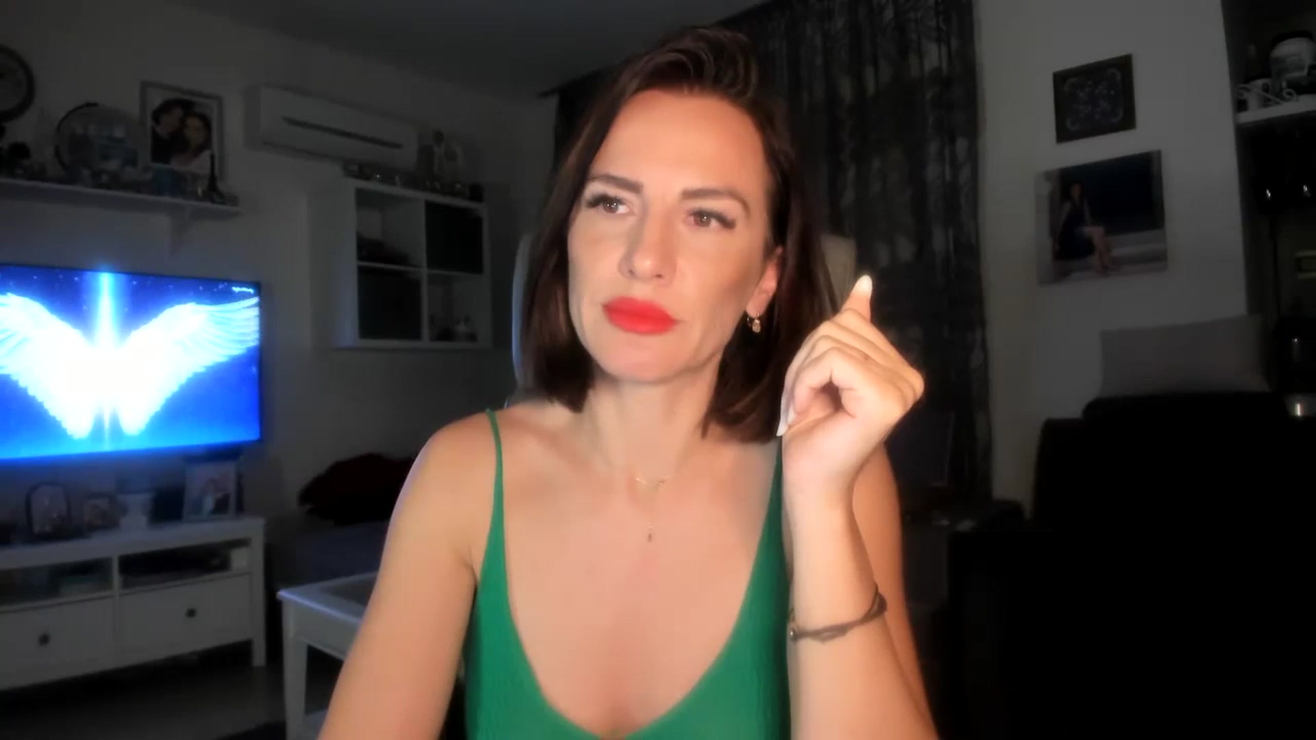 Gallery image thumbnail from Aarte_miss's myfreecams stream on, 11/12/2023, 24:32 image 9 of 20