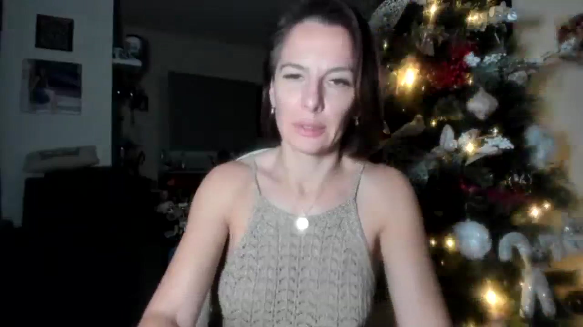 Gallery image thumbnail from Aarte_miss's myfreecams stream on, 12/03/2023, 16:25 image 10 of 20