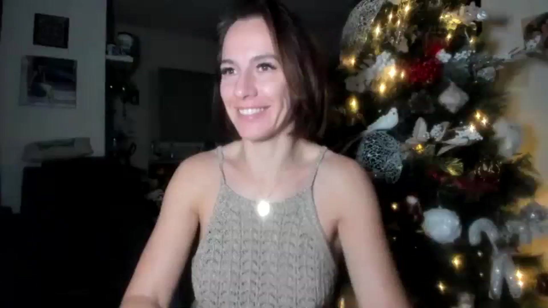Gallery image thumbnail from Aarte_miss's myfreecams stream on, 12/03/2023, 16:25 image 5 of 20