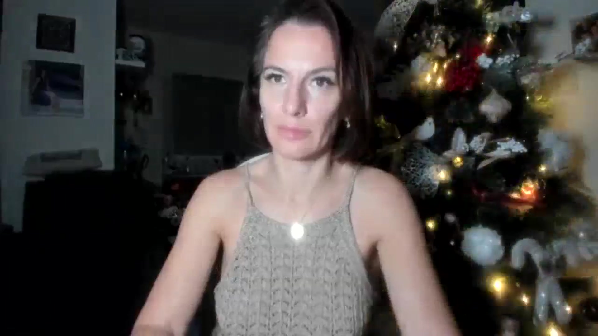 Gallery image thumbnail from Aarte_miss's myfreecams stream on, 12/03/2023, 16:25 image 8 of 20