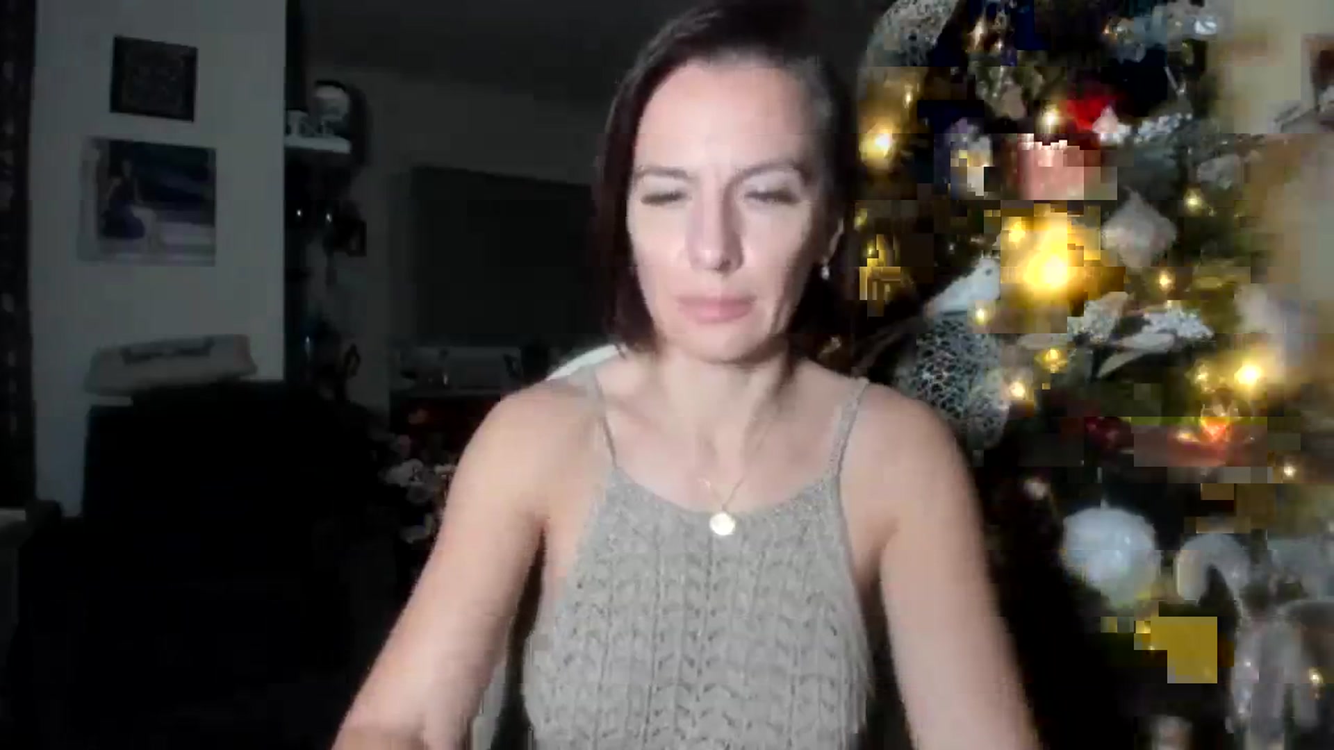 Gallery image thumbnail from Aarte_miss's myfreecams stream on, 12/03/2023, 18:11 image 9 of 20