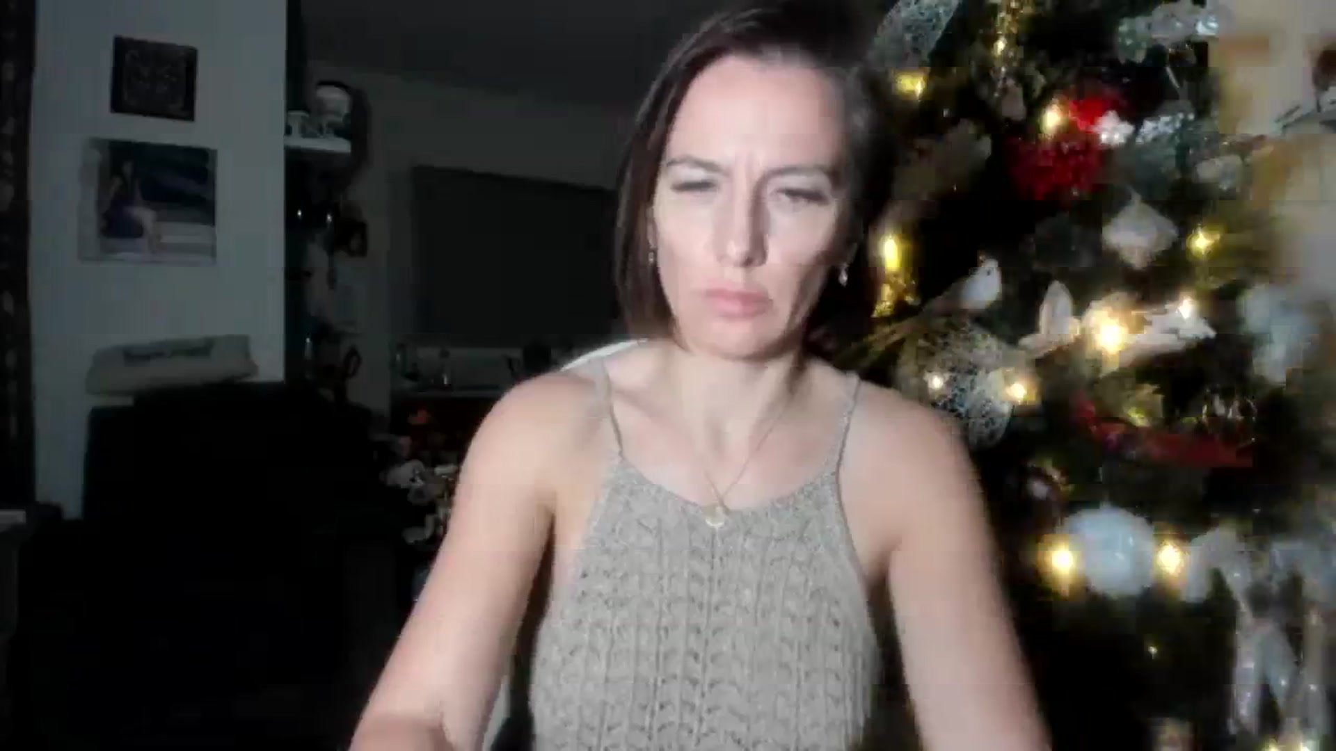Gallery image thumbnail from Aarte_miss's myfreecams stream on, 12/03/2023, 18:11 image 5 of 20