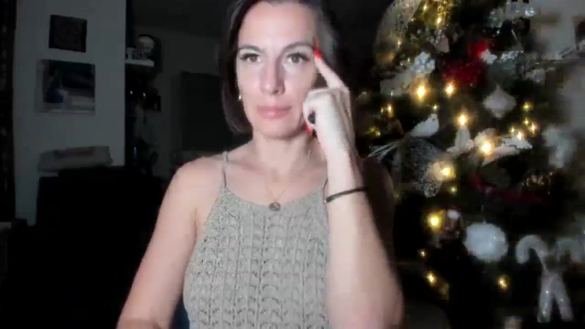 Gallery image thumbnail from Aarte_miss's myfreecams stream on, 12/03/2023, 19:09 image 16 of 20