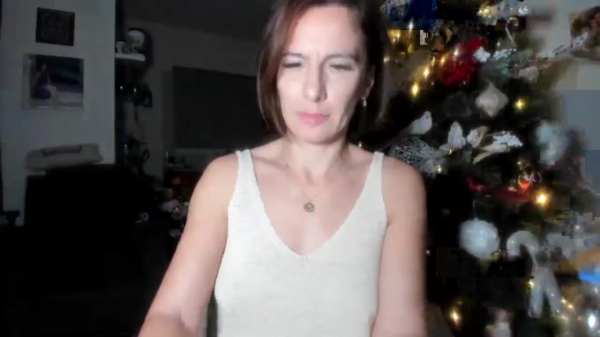 Gallery image thumbnail from Aarte_miss's myfreecams stream on, 12/04/2023, 16:56 image 6 of 20