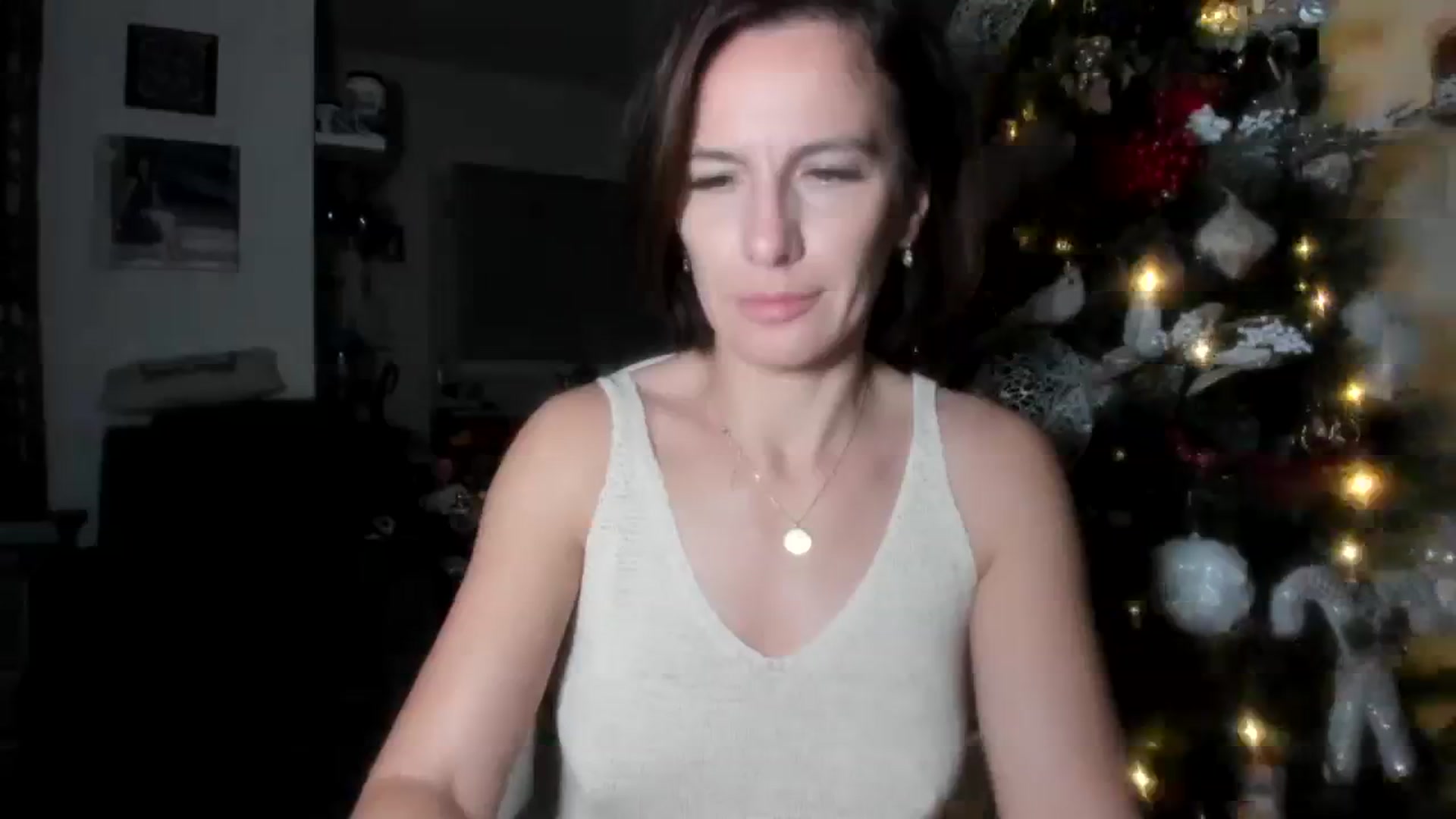 Gallery image thumbnail from Aarte_miss's myfreecams stream on, 12/04/2023, 16:56 image 20 of 20