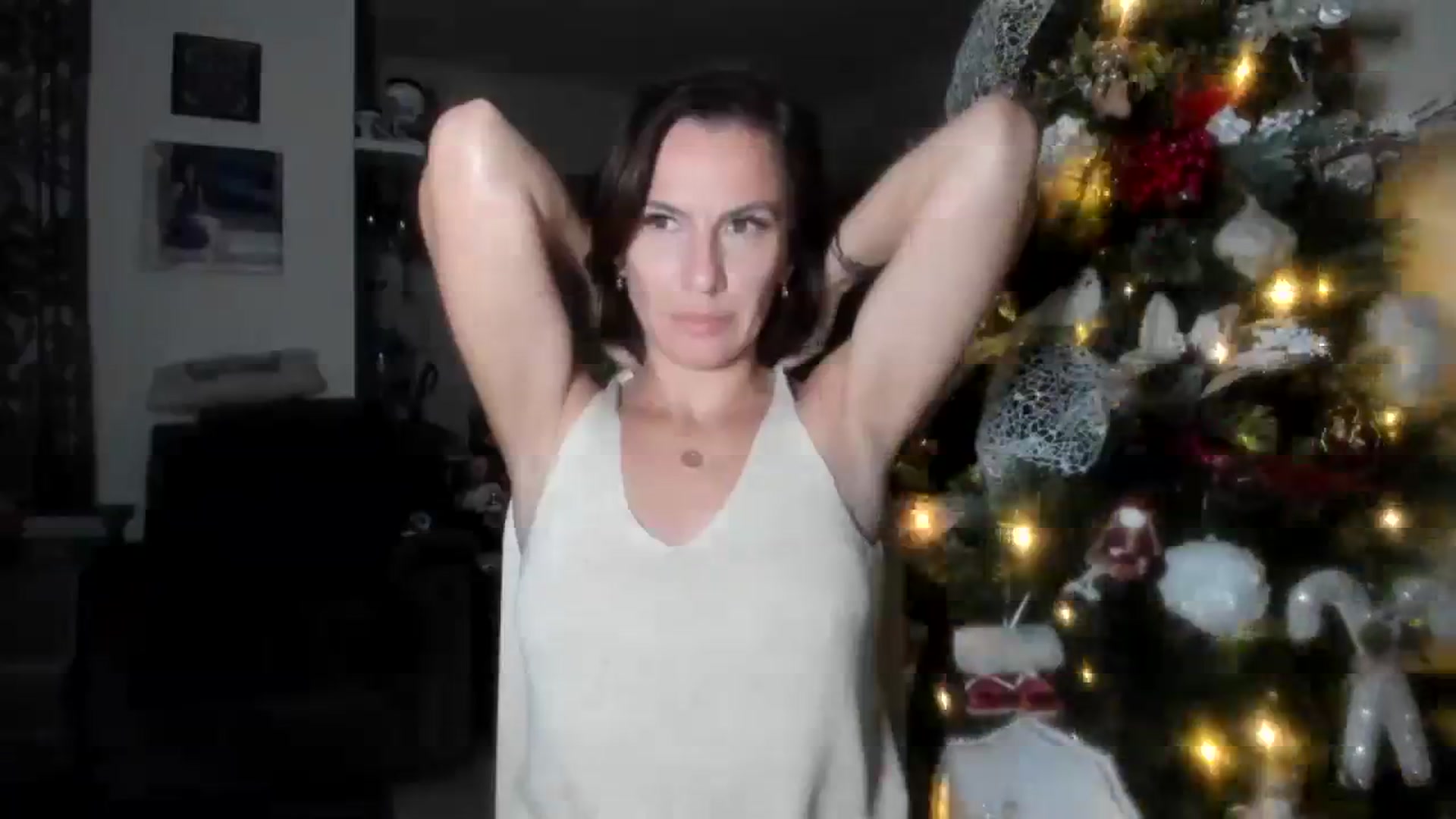 Gallery image thumbnail from Aarte_miss's myfreecams stream on, 12/04/2023, 18:37 image 19 of 20