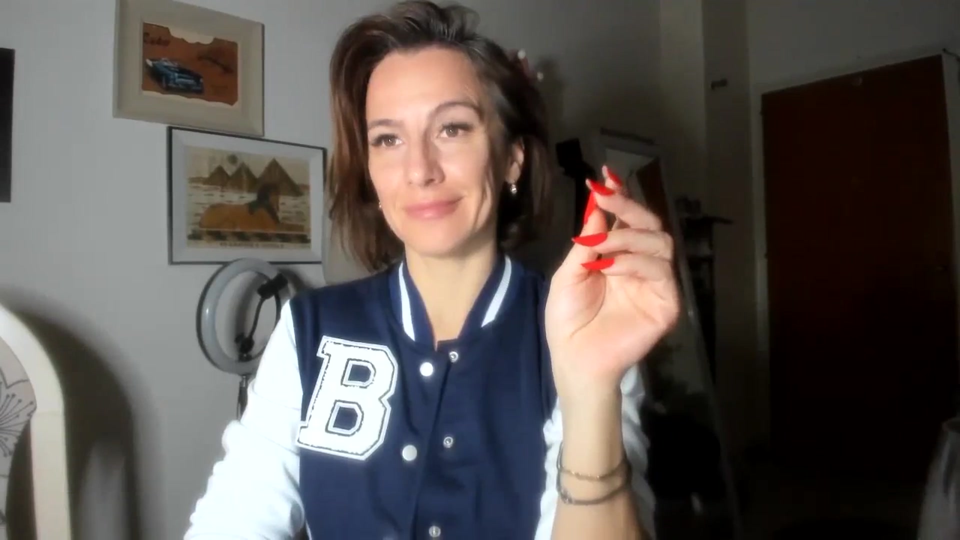 Gallery image thumbnail from Aarte_miss's myfreecams stream on, 12/26/2023, 18:10 image 3 of 20