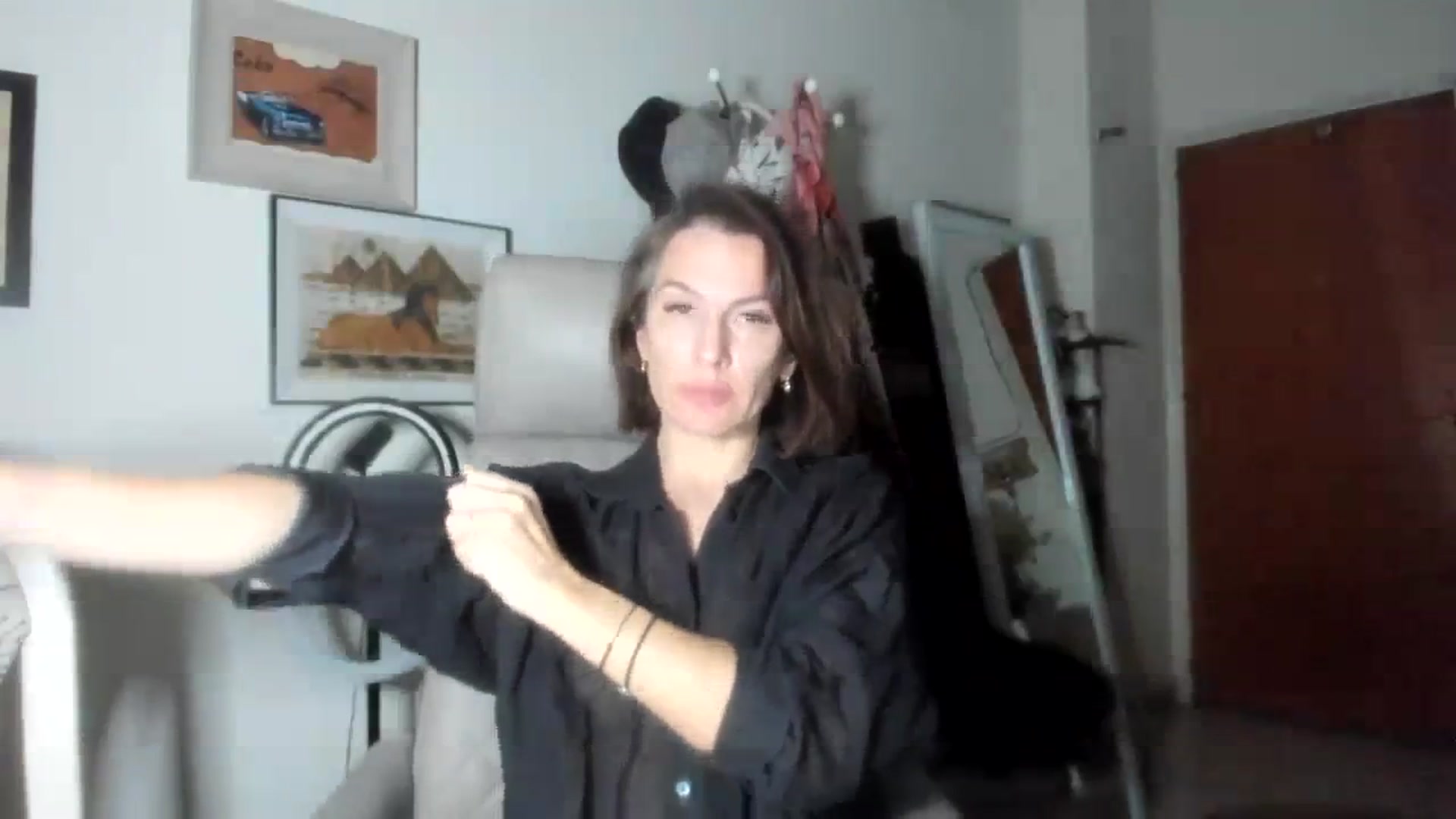Gallery image thumbnail from Aarte_miss's myfreecams stream on, 12/26/2023, 18:10 image 12 of 20