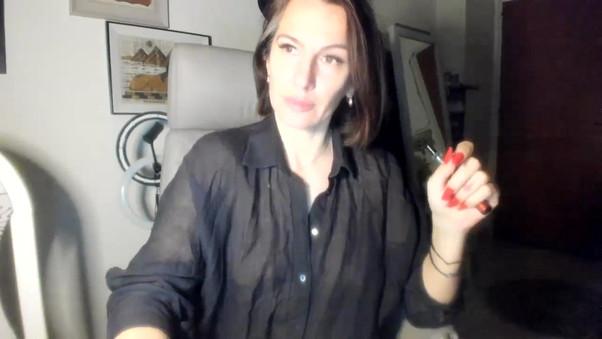 Gallery image thumbnail from Aarte_miss's myfreecams stream on, 12/26/2023, 18:10 image 13 of 20