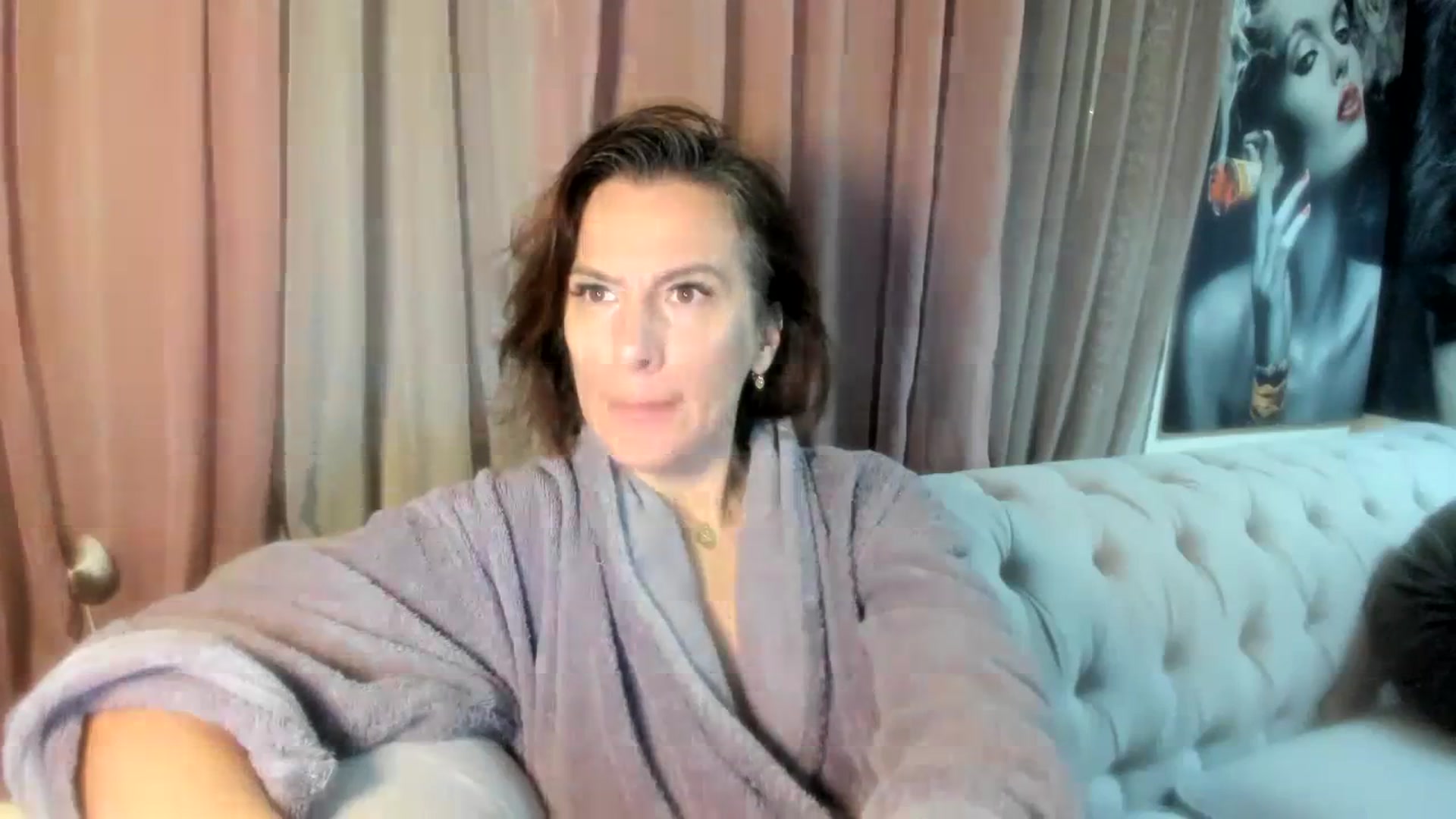 Gallery image thumbnail from Aarte_miss's myfreecams stream on, 01/01/2024, 10:51 image 18 of 20