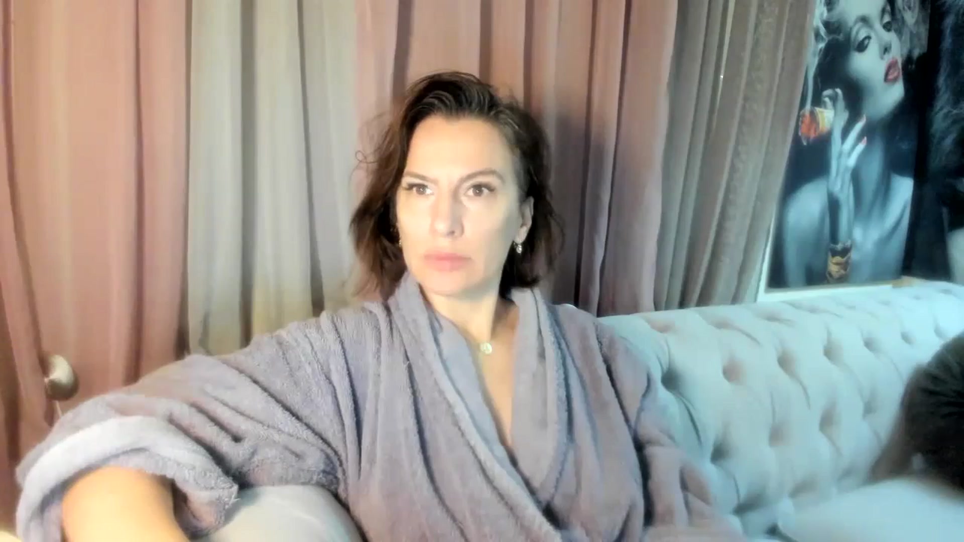 Gallery image thumbnail from Aarte_miss's myfreecams stream on, 01/01/2024, 10:51 image 3 of 20