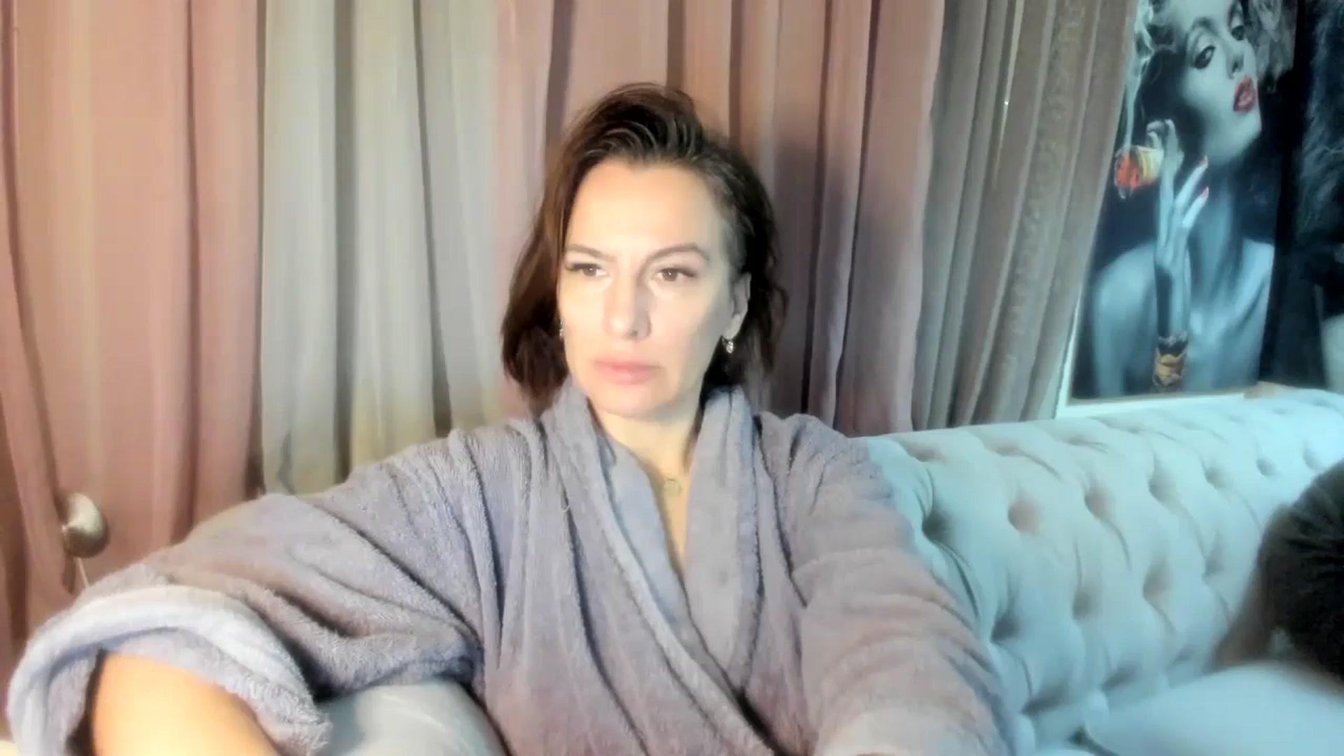 Gallery image thumbnail from Aarte_miss's myfreecams stream on, 01/01/2024, 10:51 image 1 of 20