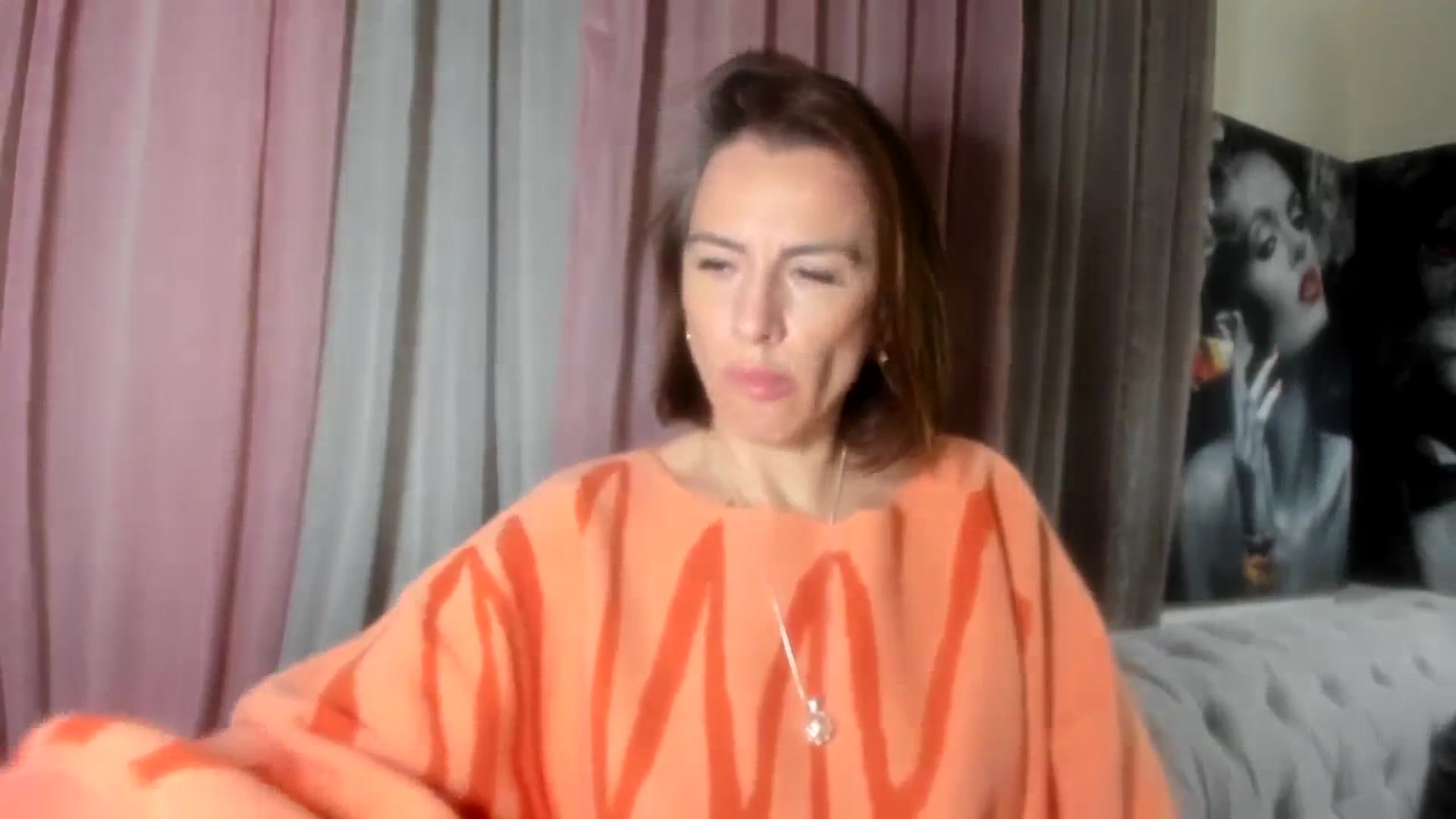 Gallery image thumbnail from Aarte_miss's myfreecams stream on, 02/01/2024, 19:31 image 3 of 20