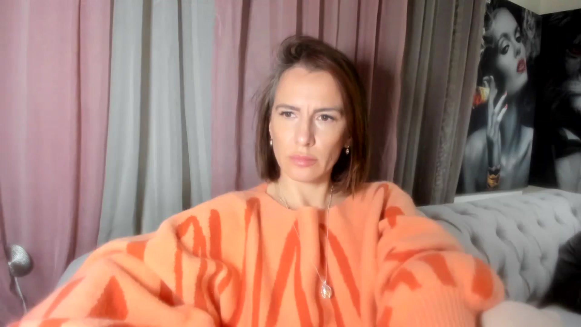 Gallery image thumbnail from Aarte_miss's myfreecams stream on, 02/01/2024, 20:05 image 10 of 20