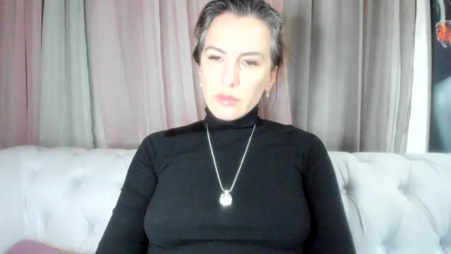 Gallery image thumbnail from Aarte_miss's myfreecams stream on, 02/03/2024, 23:11 image 4 of 20