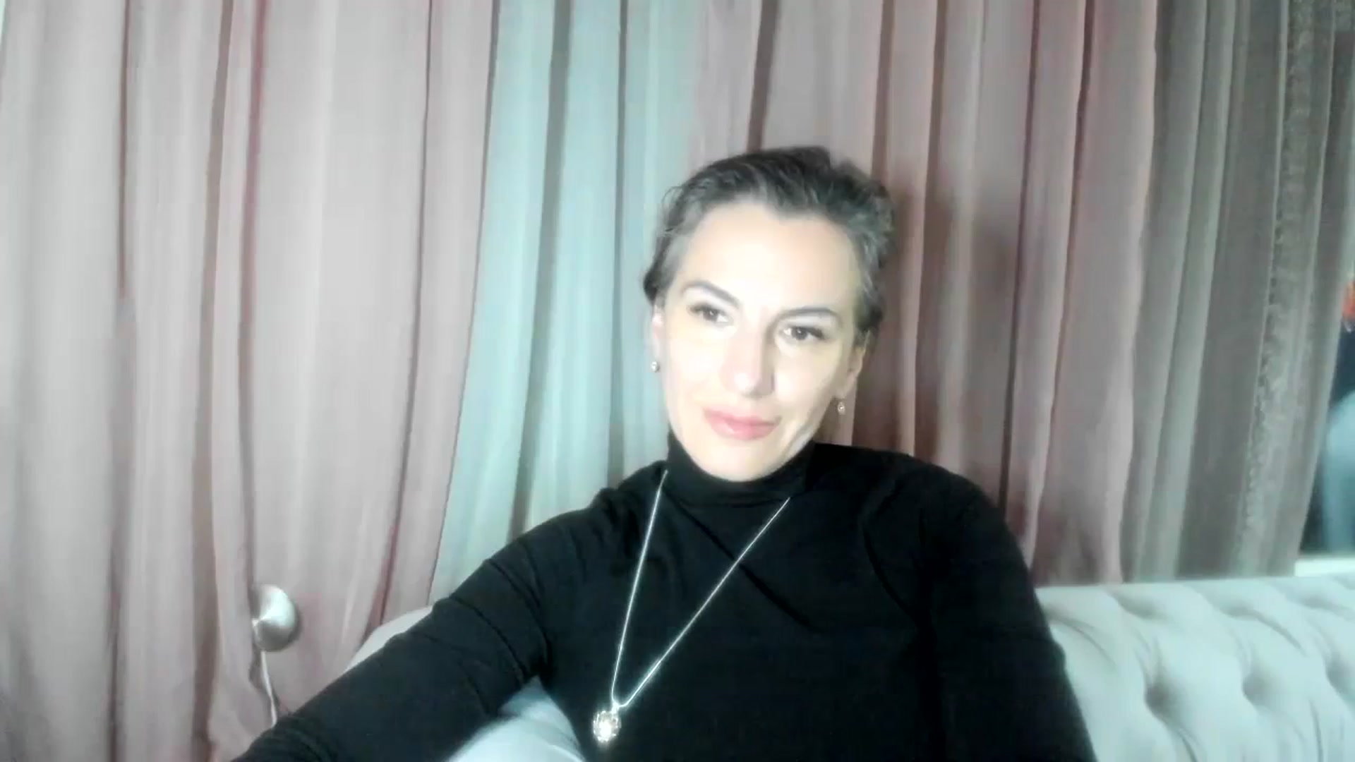 Gallery image thumbnail from Aarte_miss's myfreecams stream on, 02/04/2024, 24:01 image 19 of 20