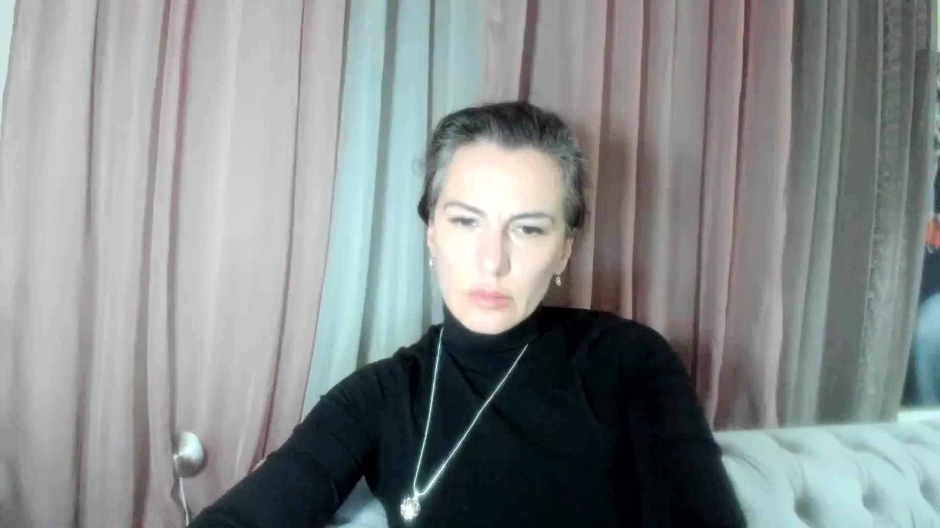 Gallery image thumbnail from Aarte_miss's myfreecams stream on, 02/04/2024, 24:01 image 3 of 20