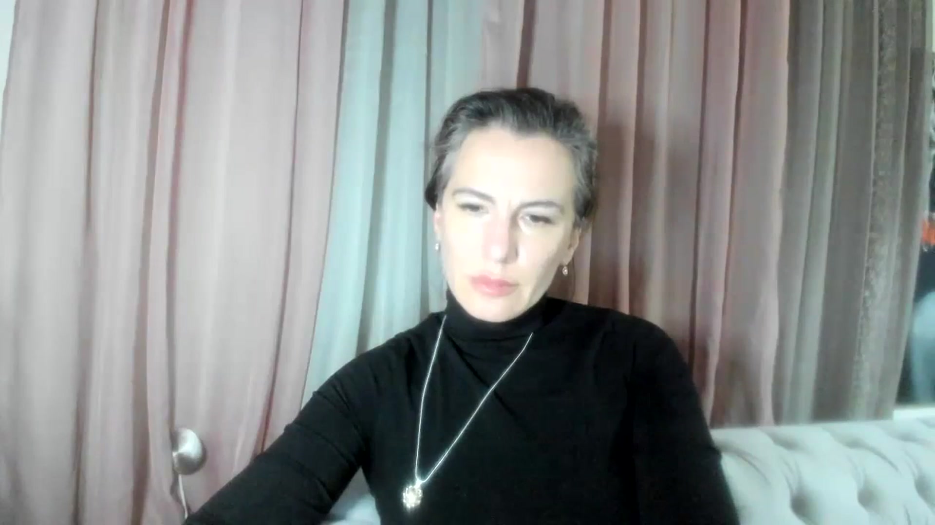 Gallery image thumbnail from Aarte_miss's myfreecams stream on, 02/04/2024, 24:01 image 5 of 20