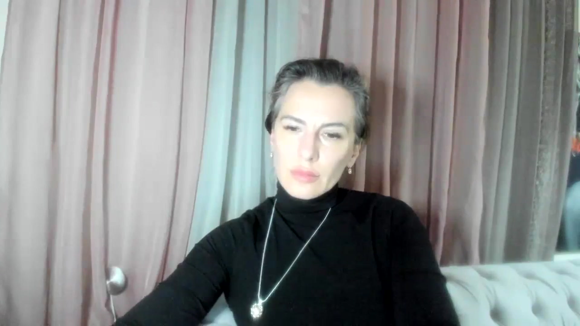 Gallery image thumbnail from Aarte_miss's myfreecams stream on, 02/04/2024, 24:01 image 6 of 20