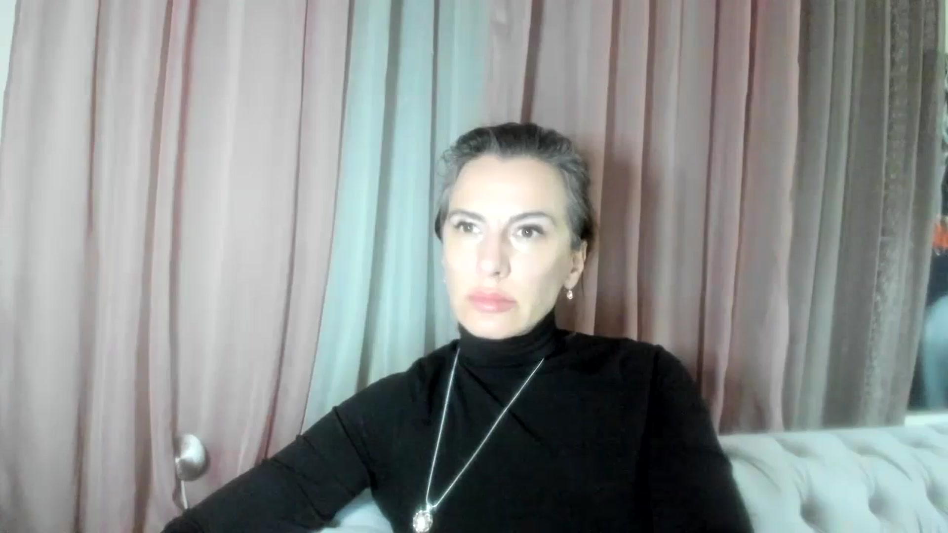 Gallery image thumbnail from Aarte_miss's myfreecams stream on, 02/04/2024, 24:01 image 11 of 20