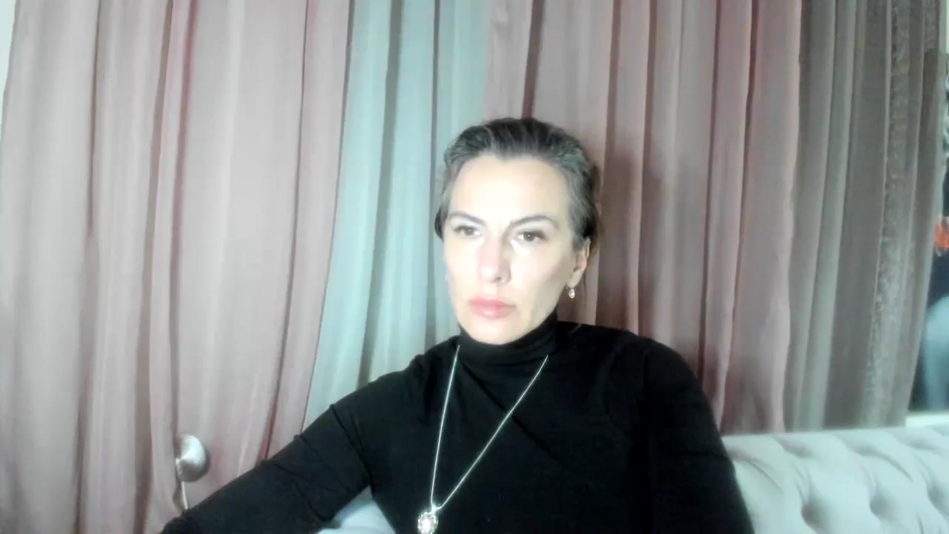 Gallery image thumbnail from Aarte_miss's myfreecams stream on, 02/04/2024, 24:01 image 9 of 20