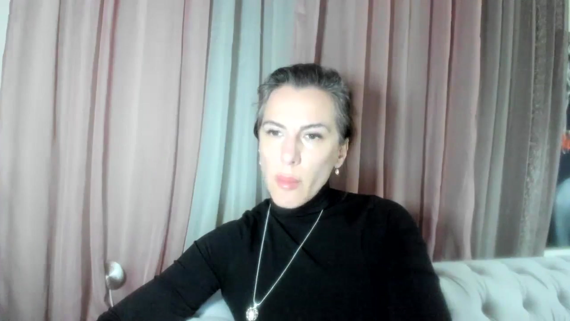 Gallery image thumbnail from Aarte_miss's myfreecams stream on, 02/04/2024, 24:01 image 8 of 20