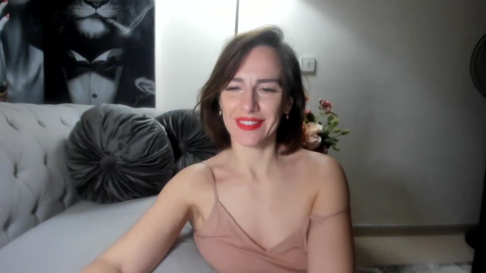 Gallery image thumbnail from Aarte_miss's myfreecams stream on, 02/10/2024, 21:48 image 14 of 20