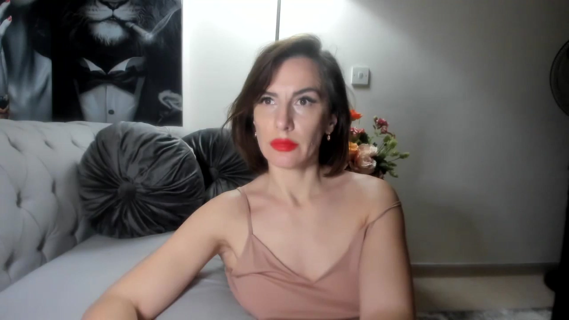 Gallery image thumbnail from Aarte_miss's myfreecams stream on, 02/10/2024, 21:48 image 12 of 20