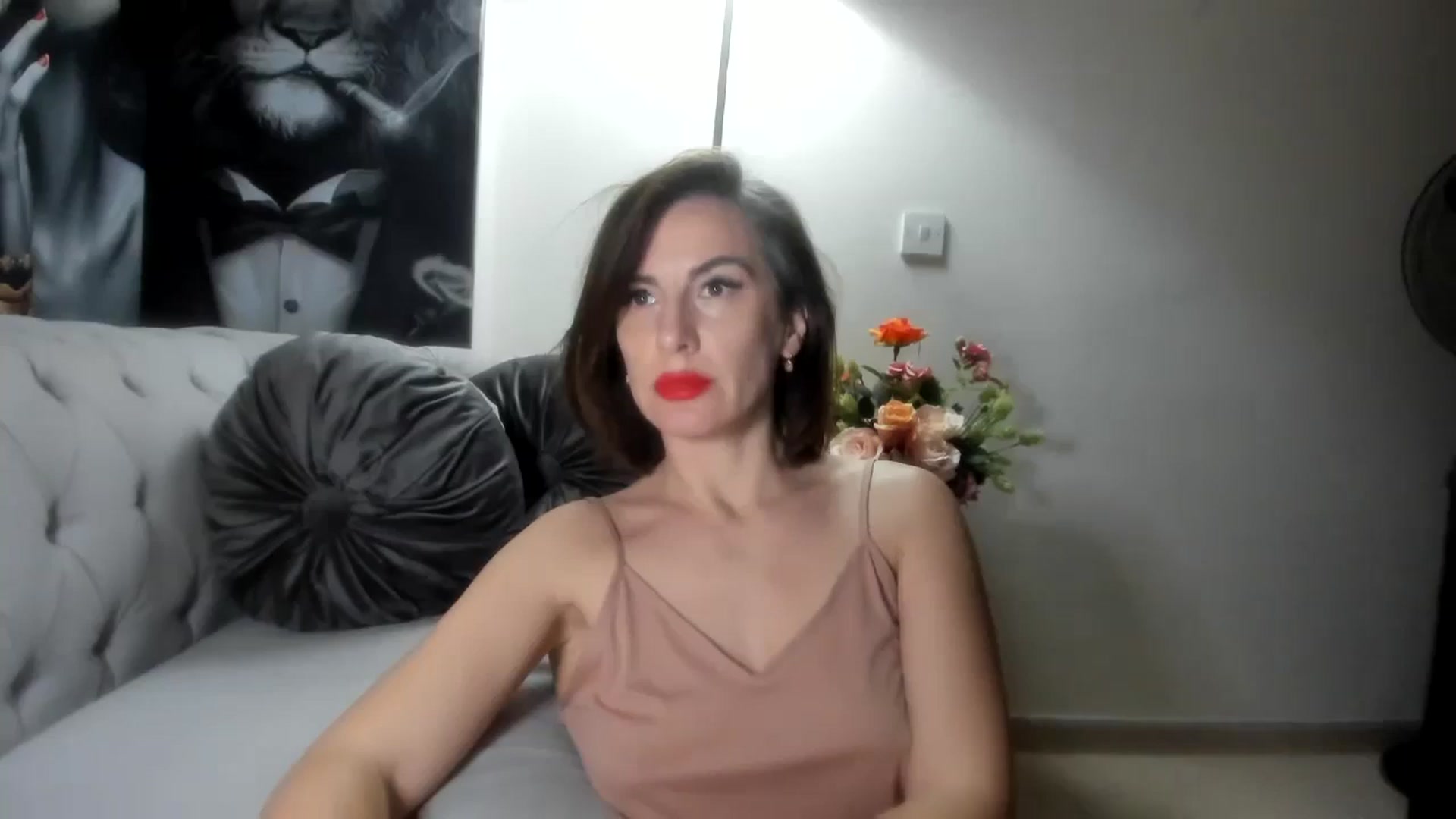 Gallery image thumbnail from Aarte_miss's myfreecams stream on, 02/10/2024, 21:48 image 11 of 20