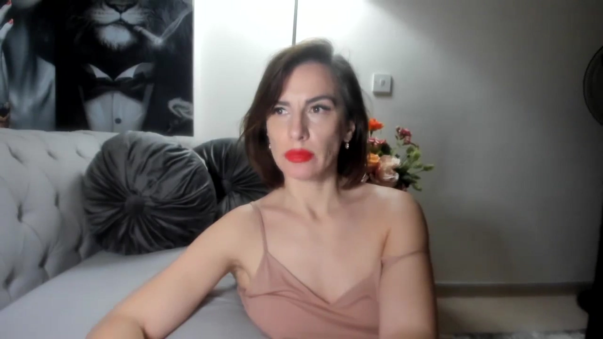 Gallery image thumbnail from Aarte_miss's myfreecams stream on, 02/10/2024, 21:48 image 13 of 20