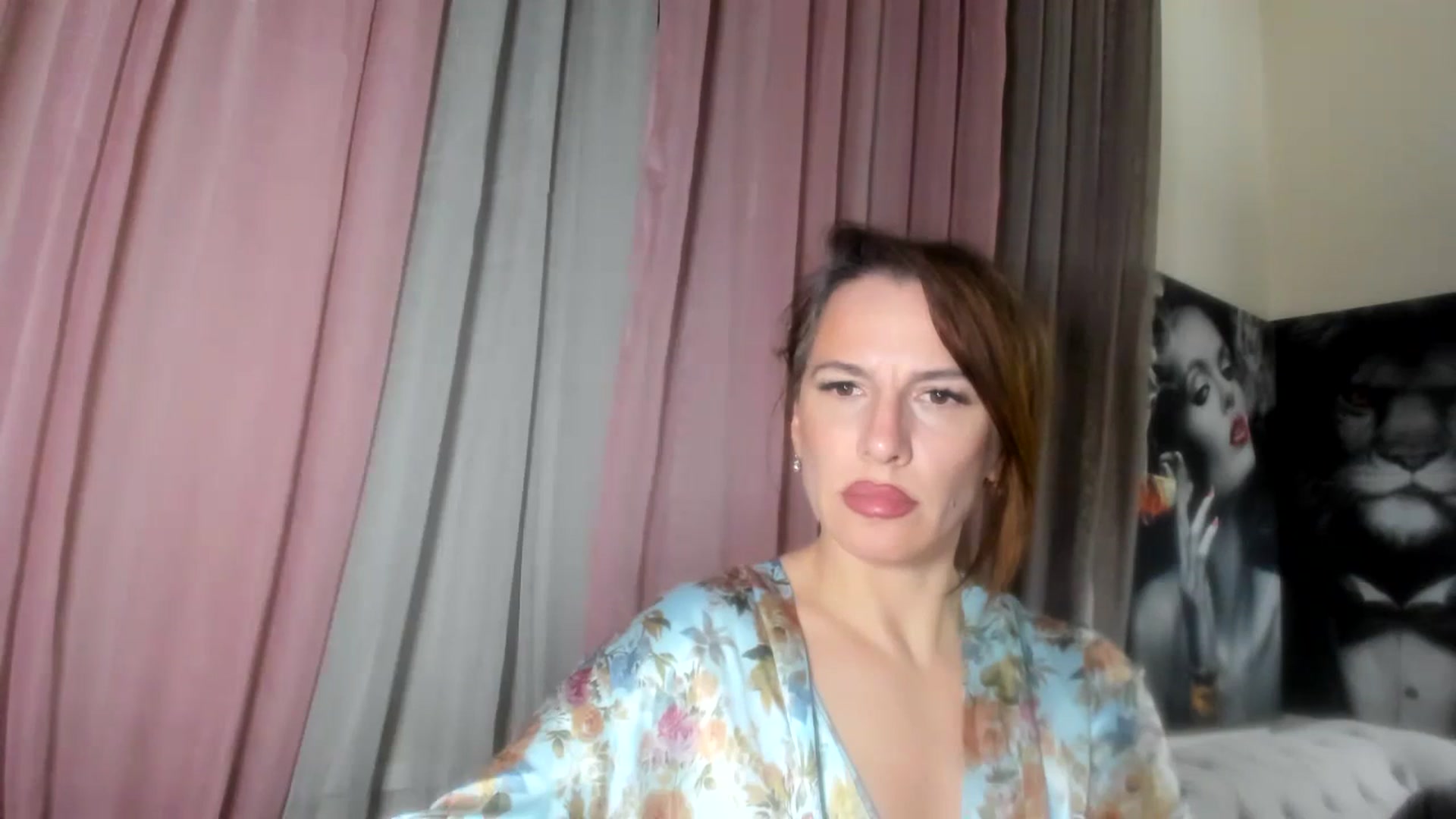 Gallery image thumbnail from Aarte_miss's myfreecams stream on, 02/14/2024, 21:42 image 15 of 20