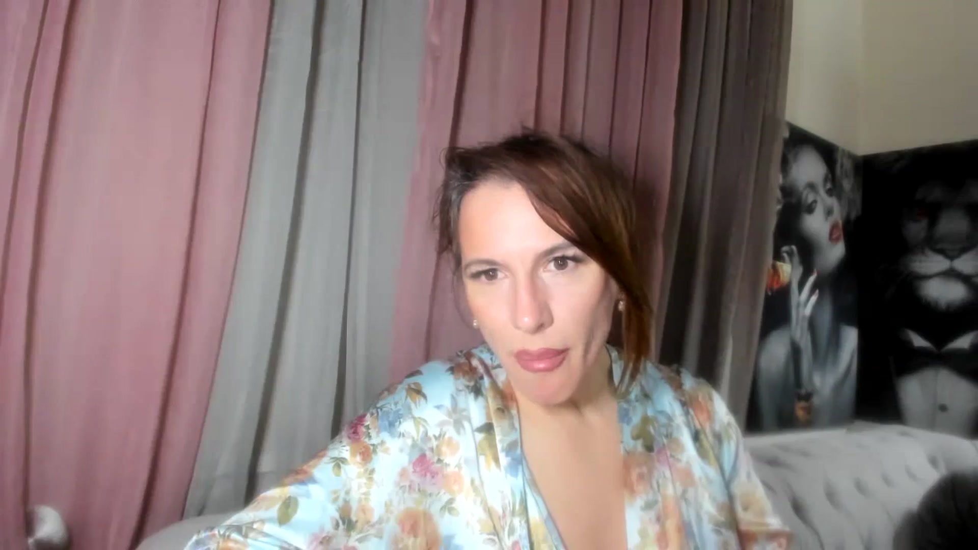 Gallery image thumbnail from Aarte_miss's myfreecams stream on, 02/14/2024, 21:42 image 16 of 20