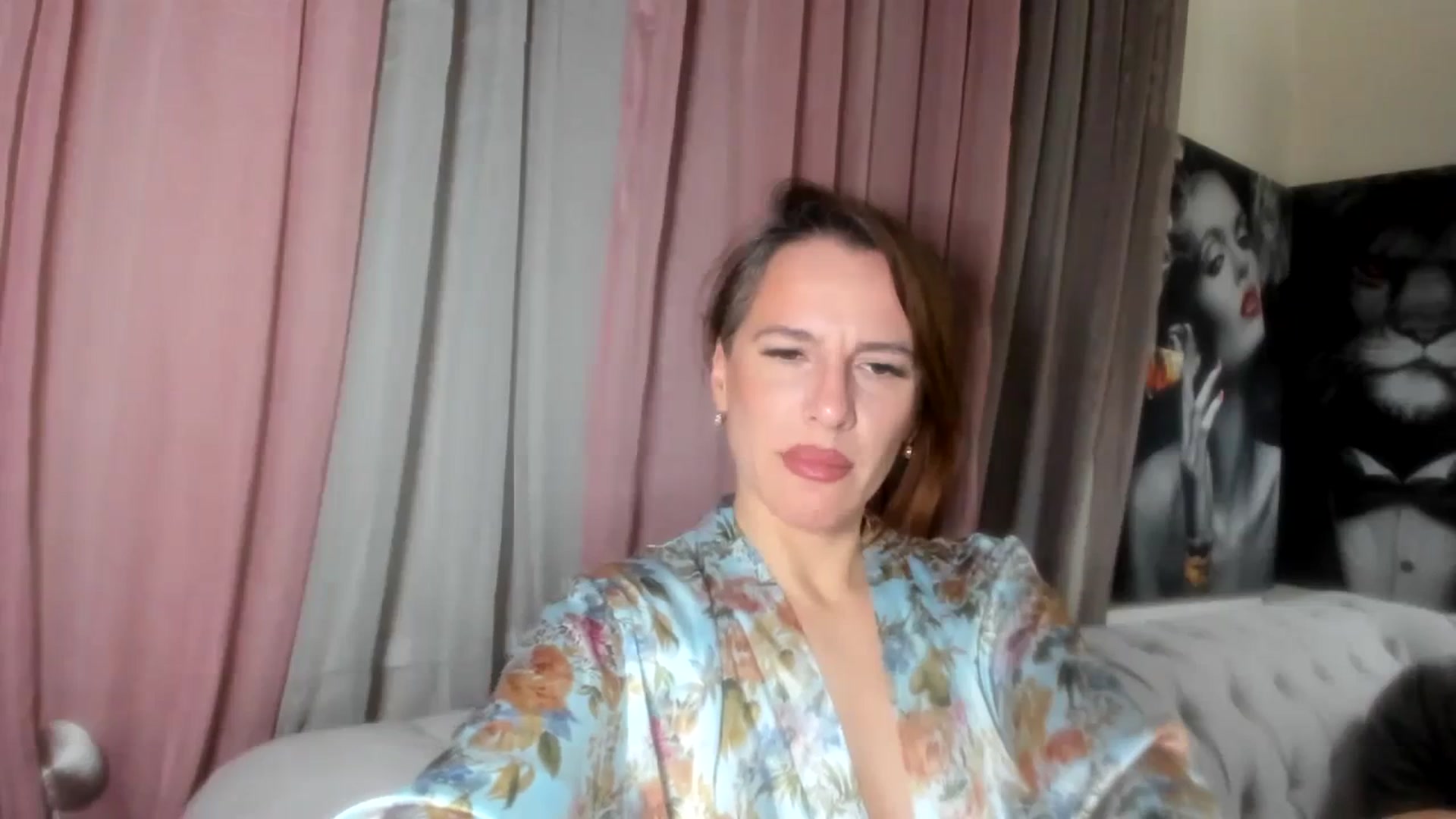 Gallery image thumbnail from Aarte_miss's myfreecams stream on, 02/14/2024, 21:42 image 5 of 20