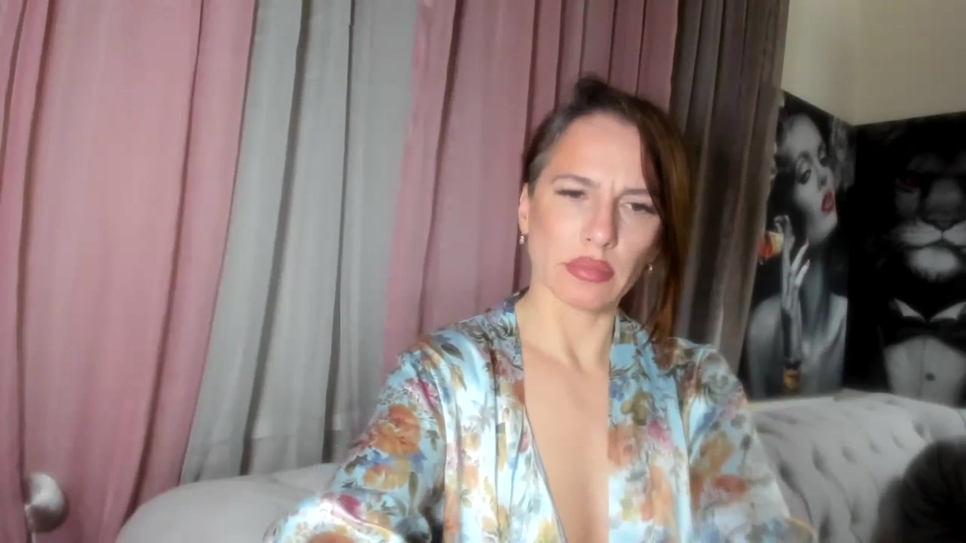 Gallery image thumbnail from Aarte_miss's myfreecams stream on, 02/14/2024, 22:12 image 2 of 20