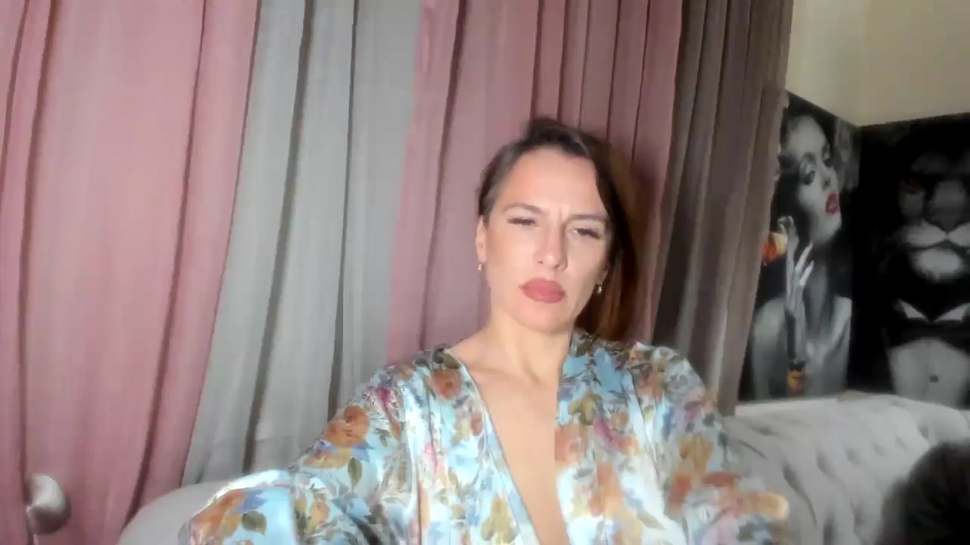 Gallery image thumbnail from Aarte_miss's myfreecams stream on, 02/14/2024, 22:12 image 12 of 20