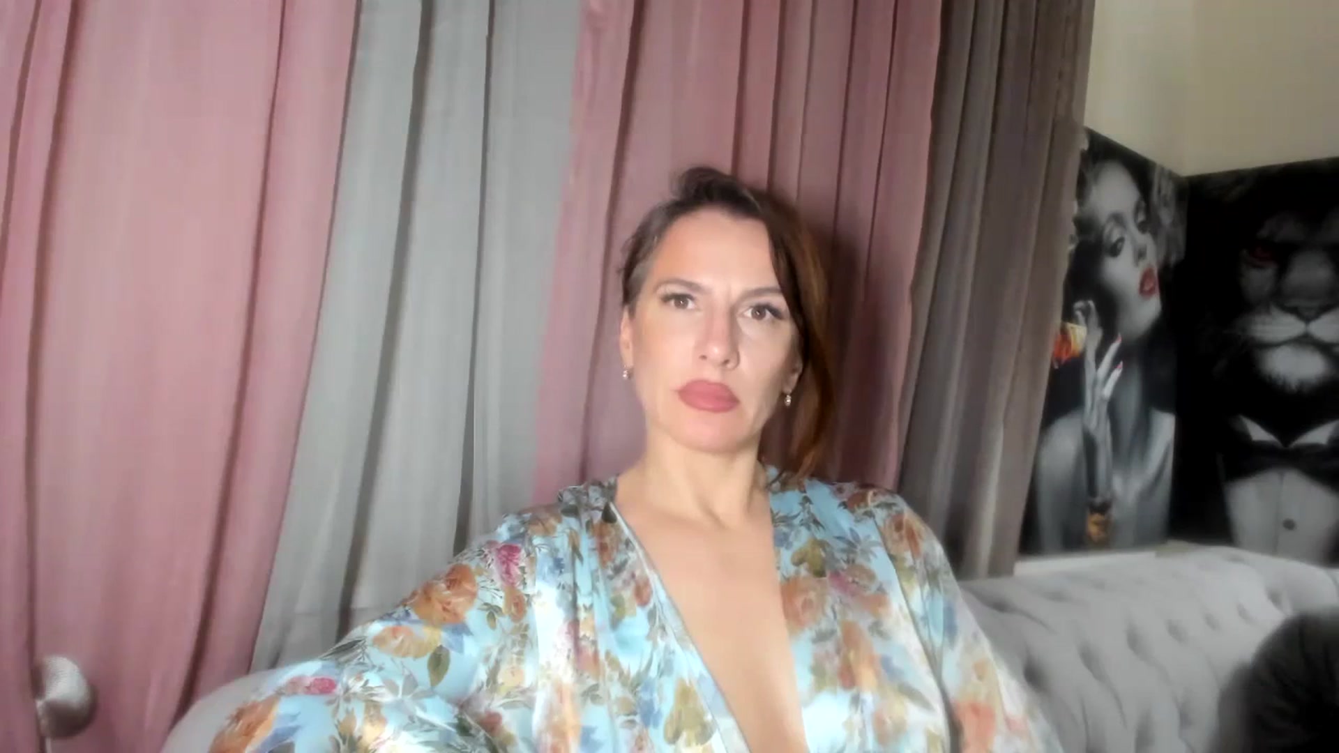 Gallery image thumbnail from Aarte_miss's myfreecams stream on, 02/14/2024, 22:12 image 14 of 20