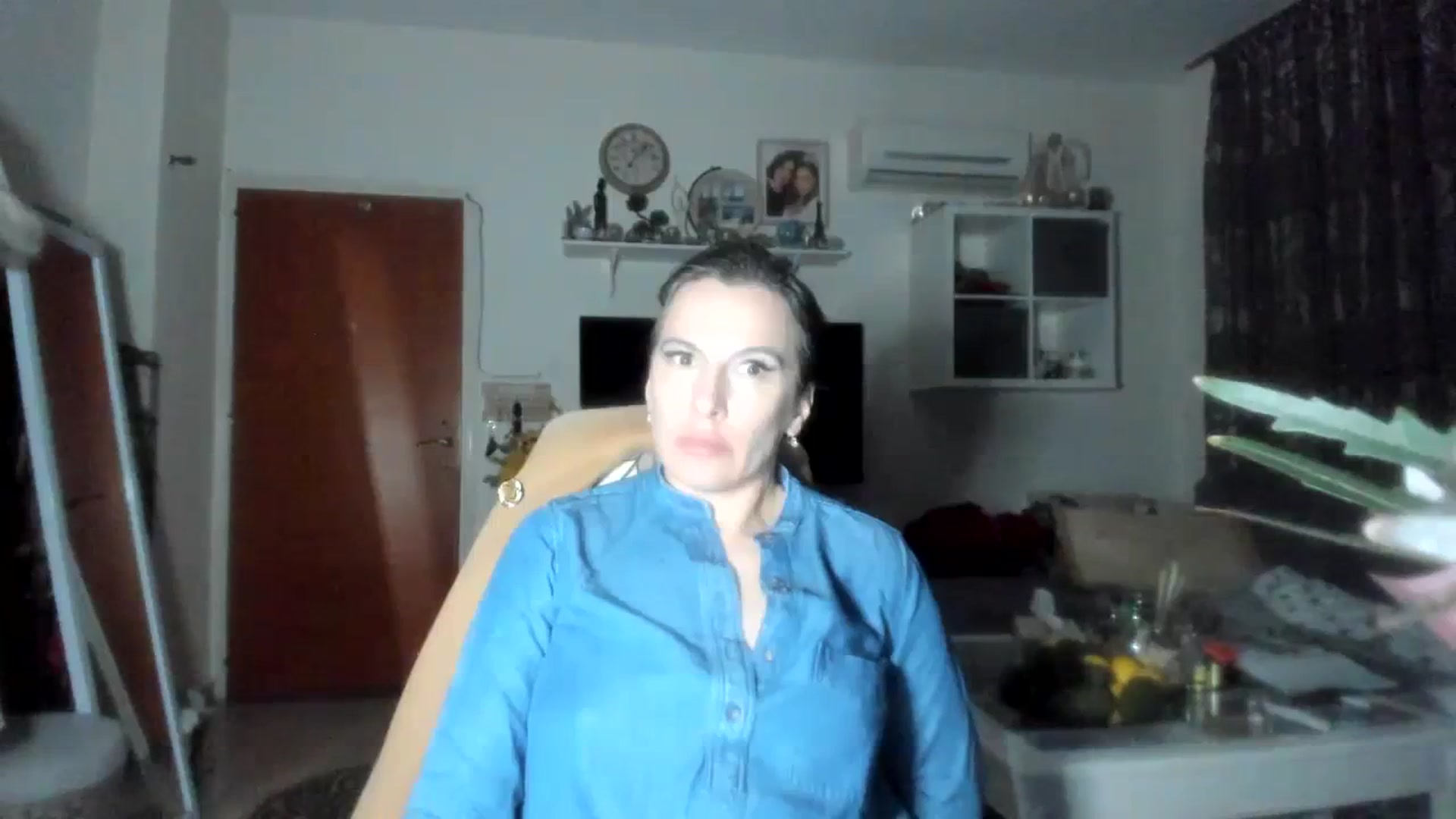 Gallery image thumbnail from Aarte_miss's myfreecams stream on, 02/15/2024, 18:11 image 4 of 20