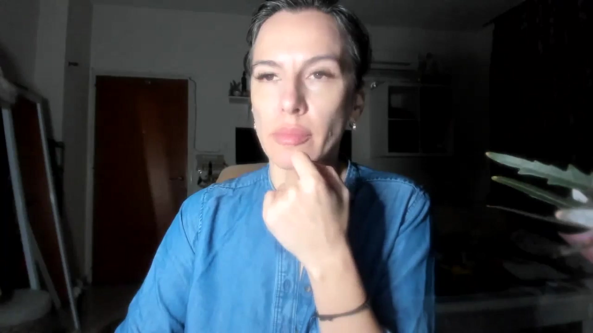 Gallery image thumbnail from Aarte_miss's myfreecams stream on, 02/15/2024, 18:11 image 3 of 20