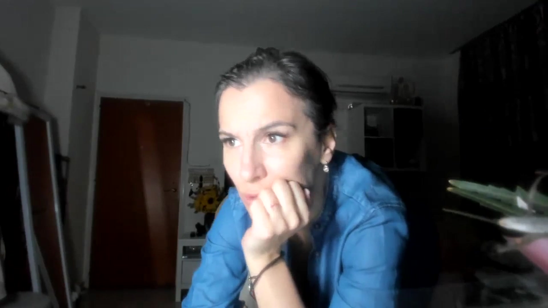 Gallery image thumbnail from Aarte_miss's myfreecams stream on, 02/15/2024, 18:28 image 13 of 20
