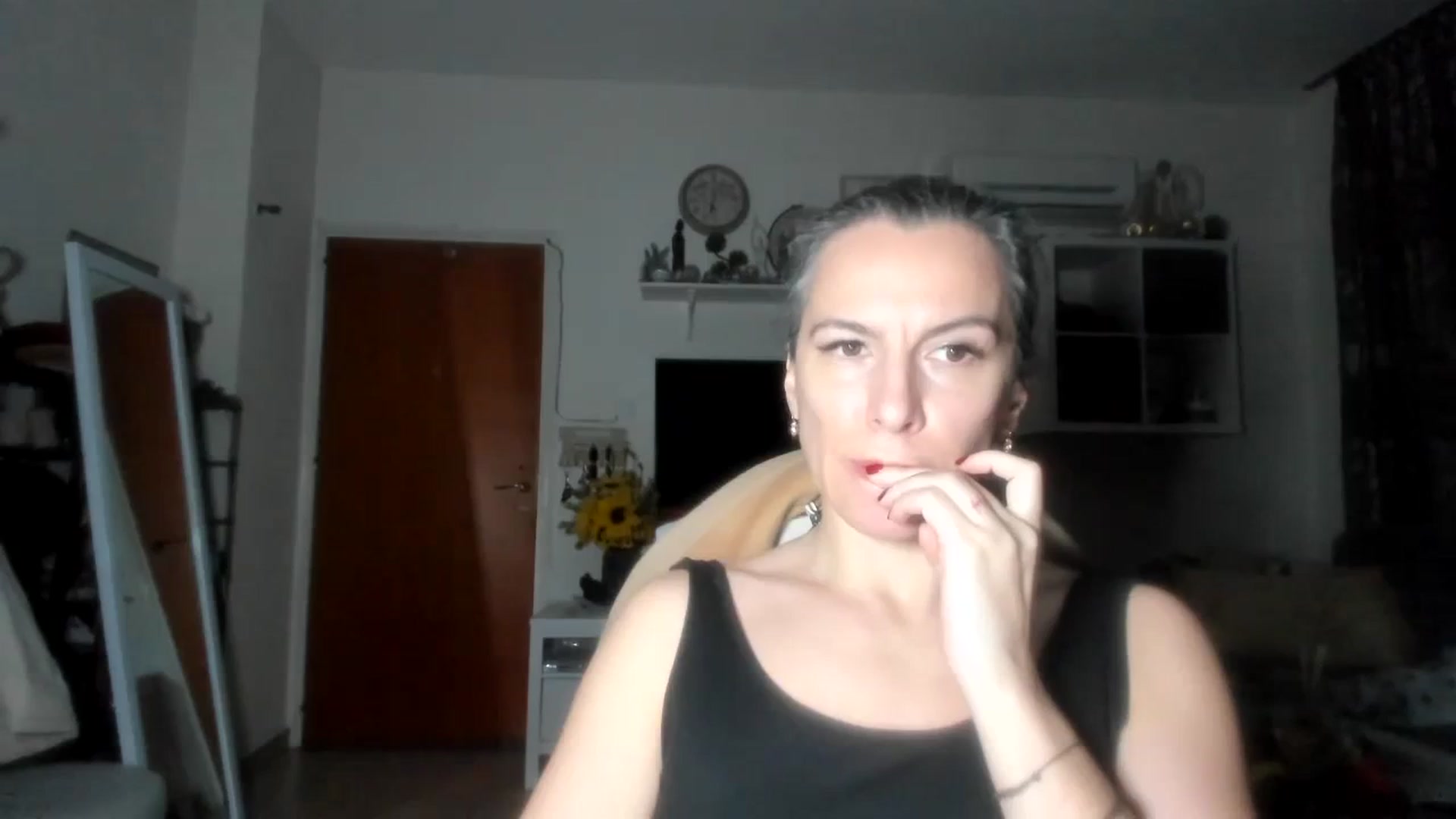 Gallery image thumbnail from Aarte_miss's myfreecams stream on, 02/22/2024, 17:14 image 3 of 20