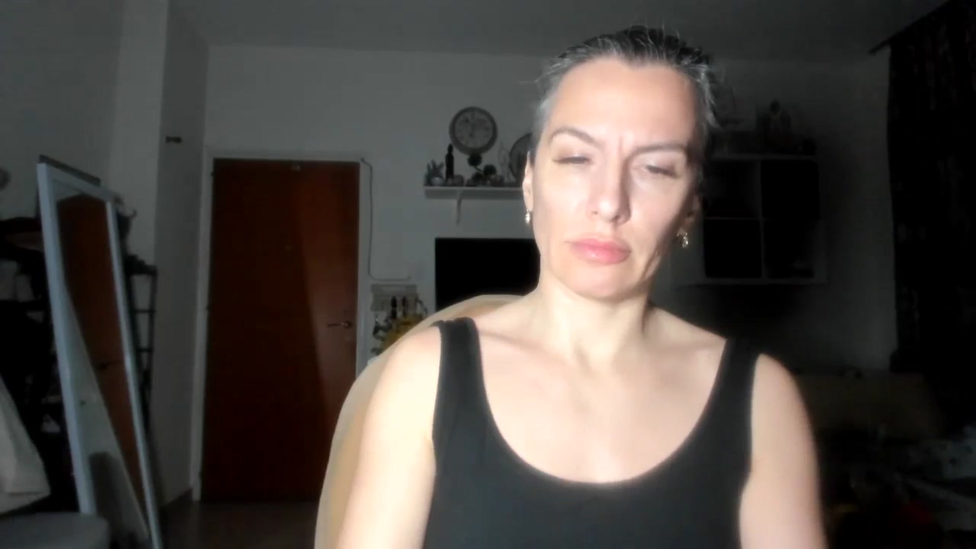 Gallery image thumbnail from Aarte_miss's myfreecams stream on, 02/22/2024, 17:14 image 13 of 20