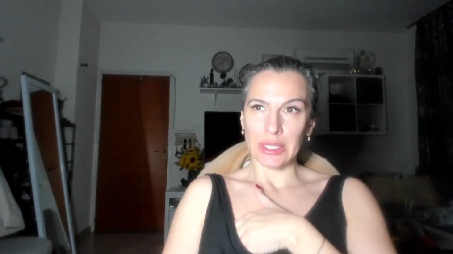 Gallery image thumbnail from Aarte_miss's myfreecams stream on, 02/22/2024, 17:14 image 6 of 20