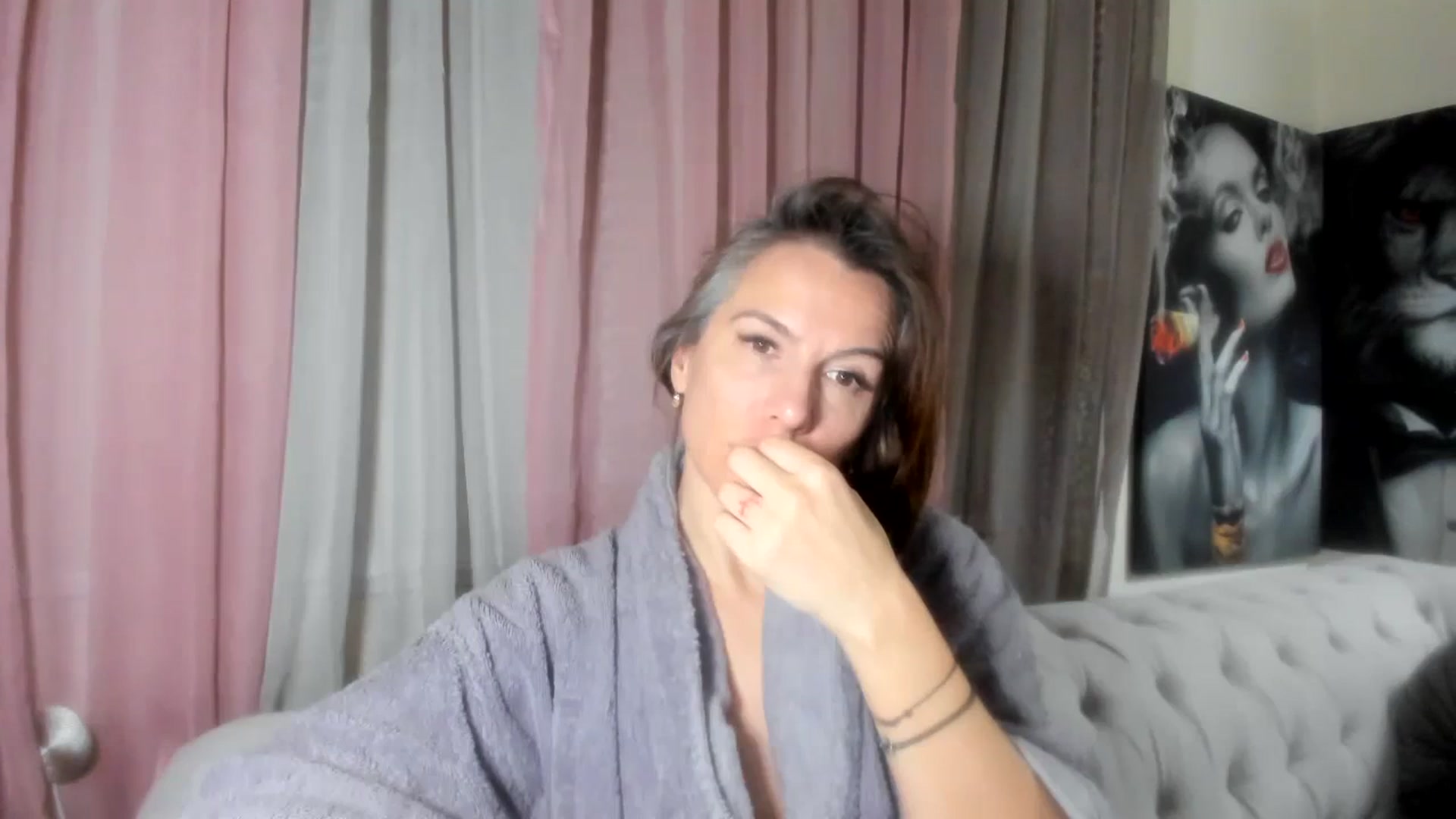 Gallery image thumbnail from Aarte_miss's myfreecams stream on, 02/23/2024, 23:57 image 8 of 20