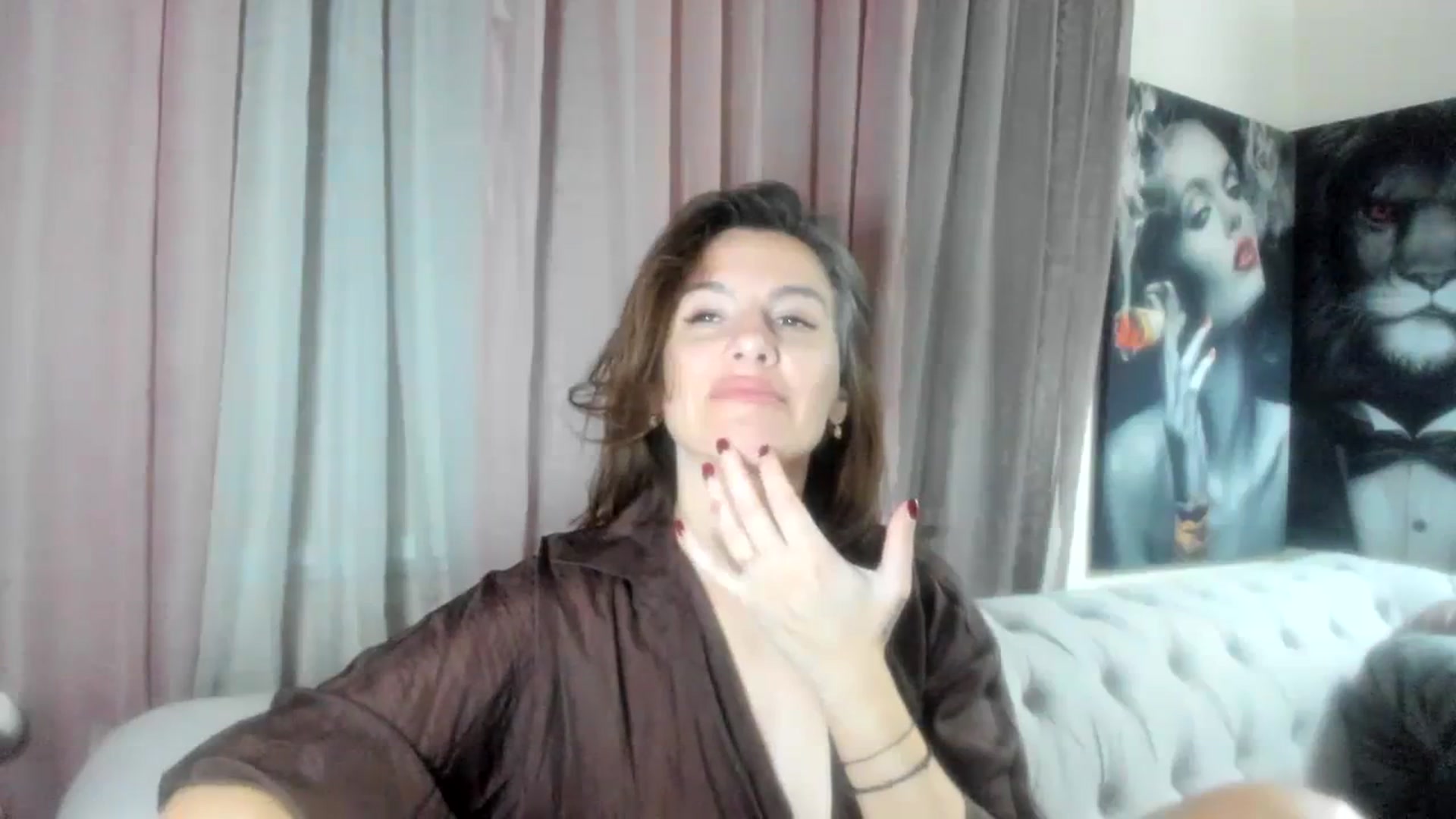 Gallery image thumbnail from Aarte_miss's myfreecams stream on, 02/25/2024, 22:01 image 9 of 20