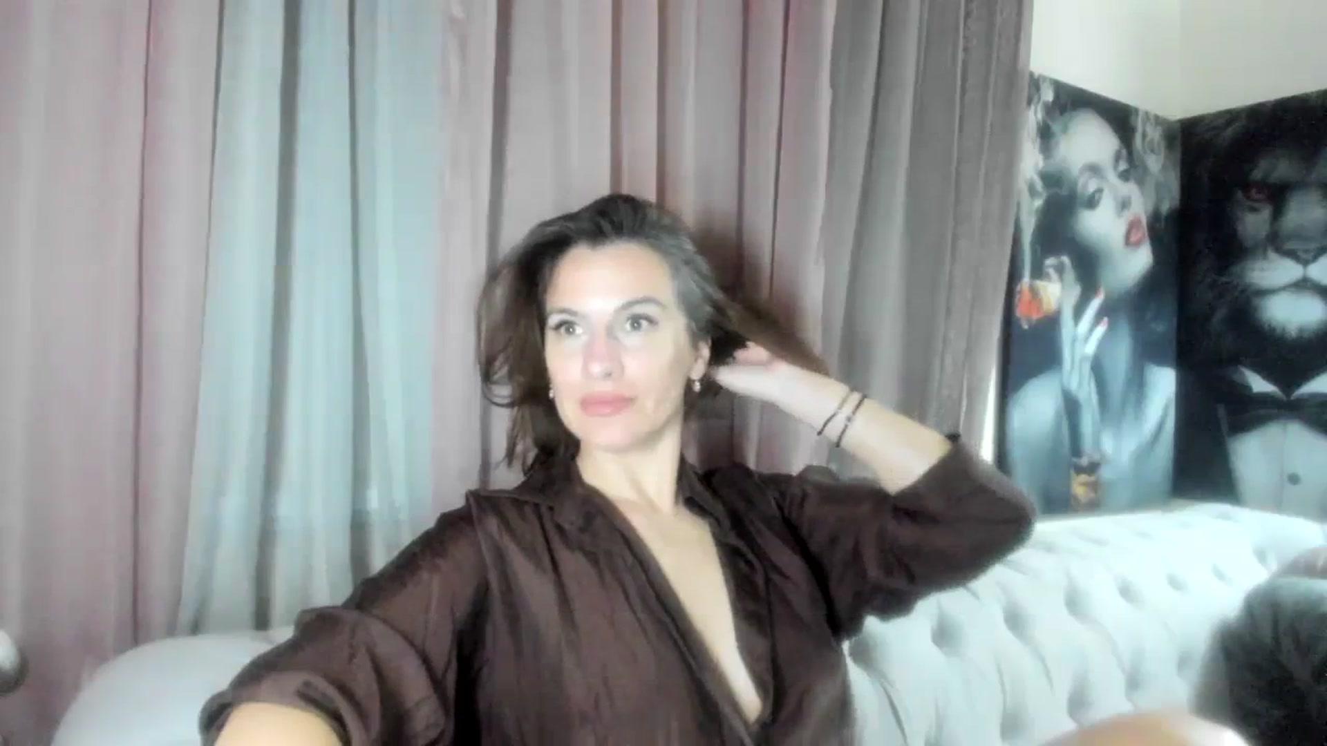 Gallery image thumbnail from Aarte_miss's myfreecams stream on, 02/25/2024, 22:01 image 6 of 20