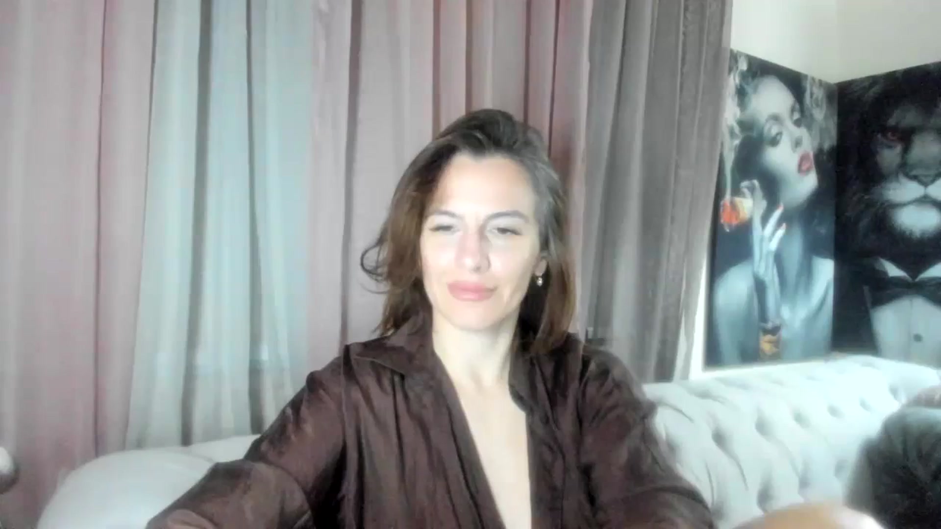 Gallery image thumbnail from Aarte_miss's myfreecams stream on, 02/25/2024, 22:01 image 8 of 20