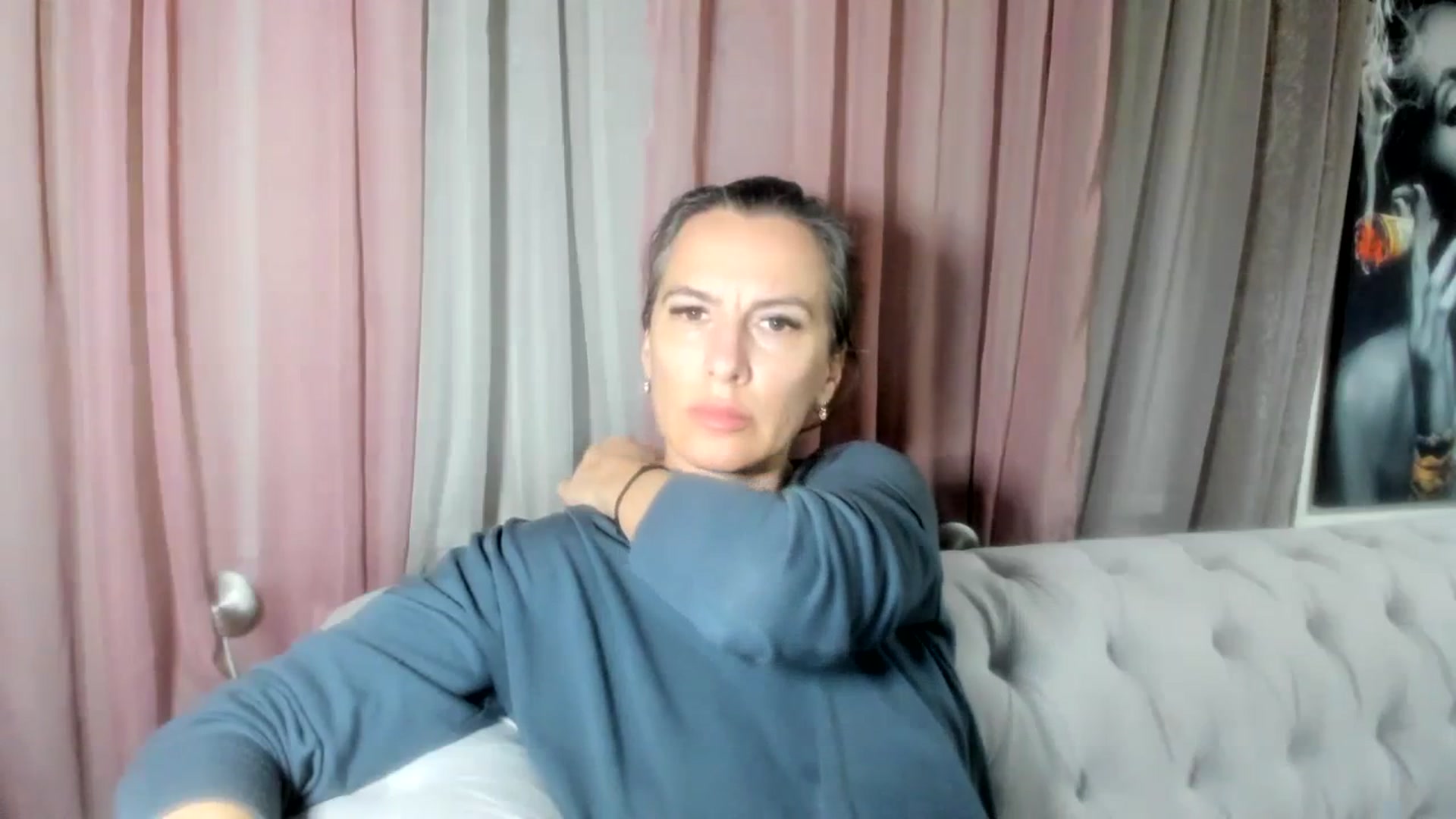 Gallery image thumbnail from Aarte_miss's myfreecams stream on, 03/03/2024, 22:08 image 2 of 20