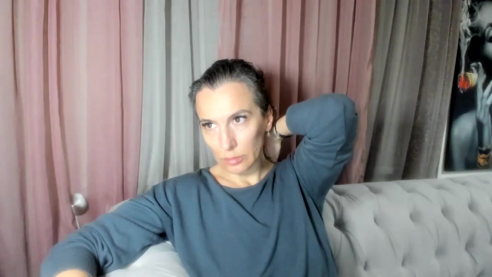 Gallery image thumbnail from Aarte_miss's myfreecams stream on, 03/03/2024, 22:08 image 1 of 20